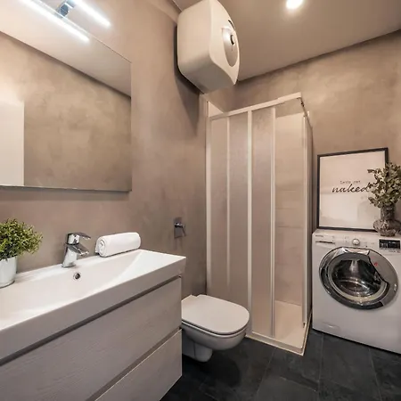 Aurora - The Center *