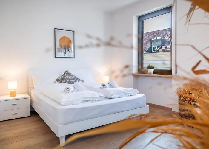 Aurora - The Center *